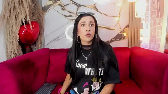 Snapshot of Bella_williamss_ chatting on 15, 6, 2026 Bella williamss online show from 15, 6, 2026