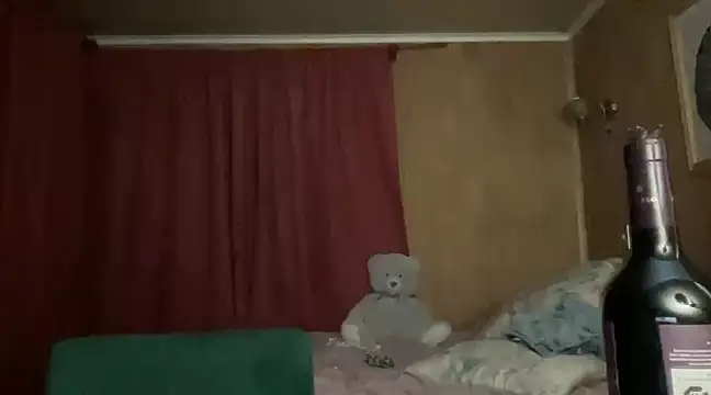 Snapshot of WhiteSnow09 chatting on 8, 3, 2025 WhiteSnow09 online show from 8, 3, 2025