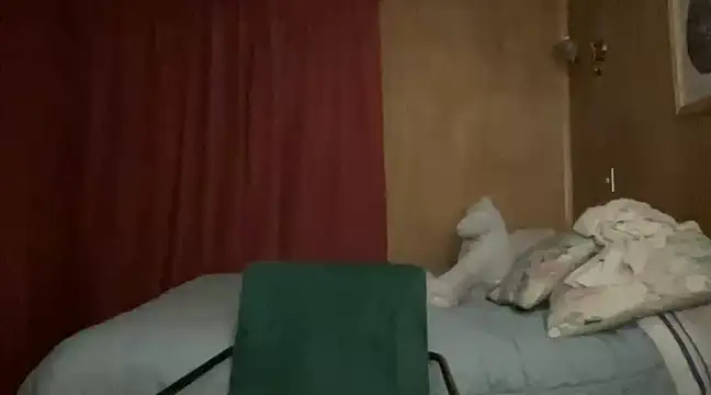 Snapshot of WhiteSnow09 chatting on 9, 3, 2025 WhiteSnow09 online show from 9, 3, 2025