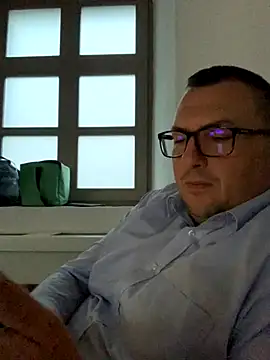 Snapshot of Mike8523 chatting on 15, 10, 2025 Mike8523 online show from 15, 10, 2025