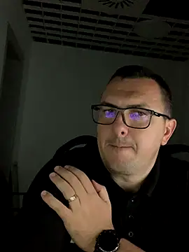 Snapshot of Mike8523 chatting on 25, 10, 2025 Mike8523 online show from 25, 10, 2025