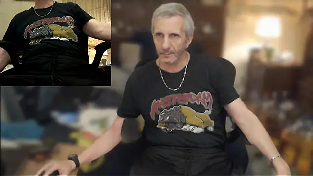 Snapshot of maxdaddy690 chatting on 7, 7, 2026 maxdaddy690 online show from 7, 7, 2026