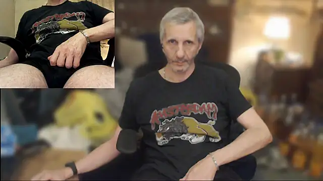 Snapshot of maxdaddy690 chatting on 9, 7, 2026 maxdaddy690 online show from 9, 7, 2026