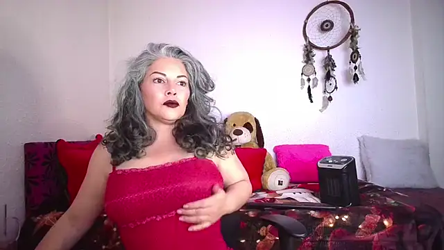 Victoria Lover online show from 13, 1, 2026