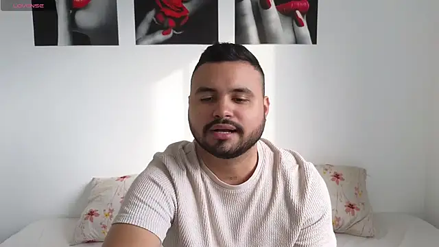 Snapshot of khalidferrer chatting on 7, 3, 2025 khalidferrer online show from 7, 3, 2025