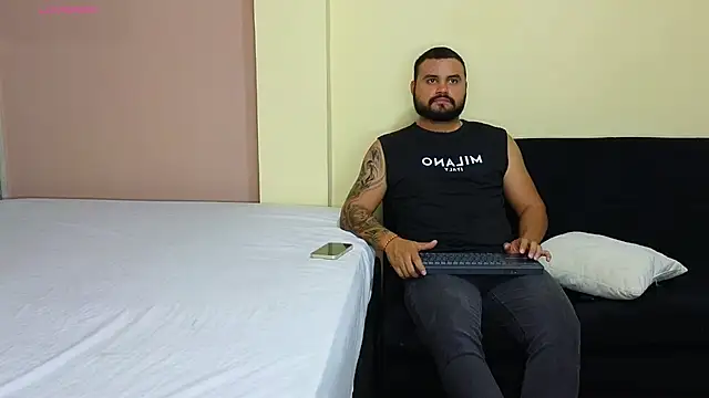 Snapshot of khalidferrer chatting on 16, 10, 2025 khalidferrer online show from 16, 10, 2025