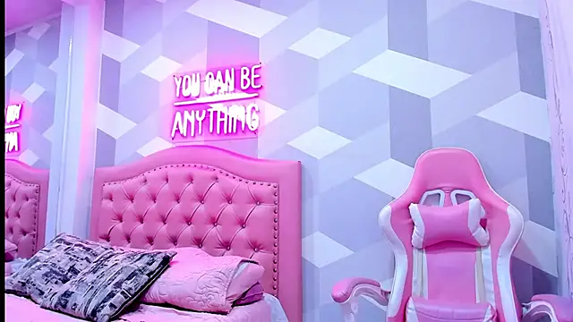 Snapshot of Gianna_Watson chatting on 3, 3, 2025 Gianna Watson online show from 3, 3, 2025