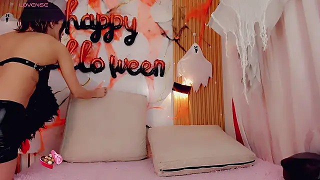 Snapshot of ValeriCardenas chatting on 26, 10, 2025 ValeriCardenas online show from 26, 10, 2025