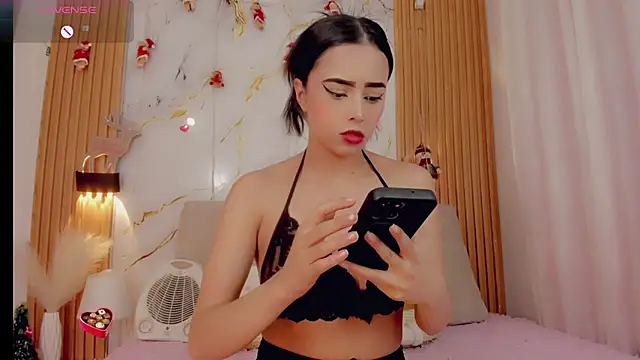 Snapshot of ValeriCardenas chatting on 3, 12, 2025 ValeriCardenas online show from 3, 12, 2025