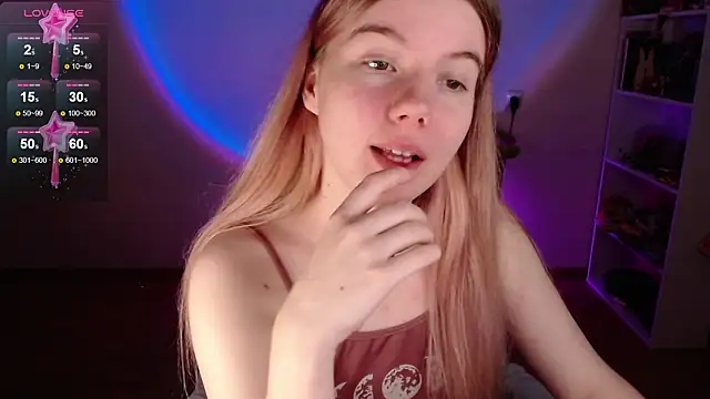 Snapshot of Strawberry_juli chatting on 21, 2, 2026 Strawberry juli online show from 21, 2, 2026