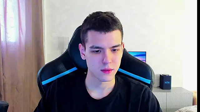 Snapshot of TravisRevas chatting on 14, 3, 2025 TravisRevas online show from 14, 3, 2025