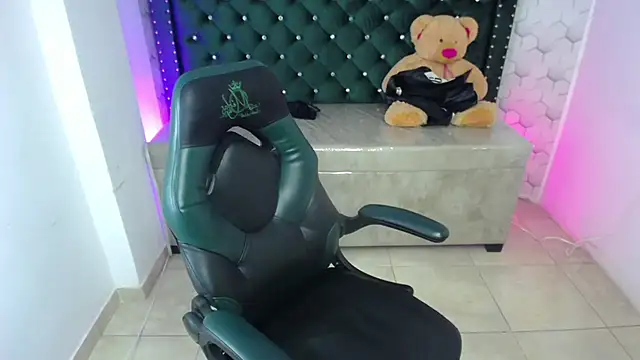 Sarah evansm online show from 20, 12, 2025