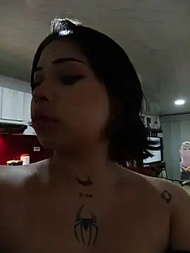 Snapshot of Akame_yumi chatting on 4, 11, 2025 Akame yumi online show from 4, 11, 2025