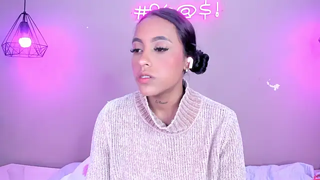 alahia betancurx online show from 7, 3, 2025