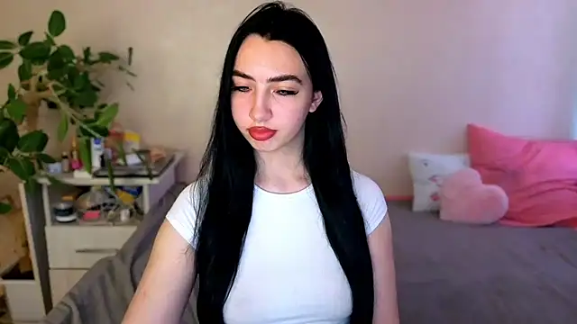 Snapshot of WildKittenX_ chatting on 25, 6, 2026 WildKittenX online show from 25, 6, 2026