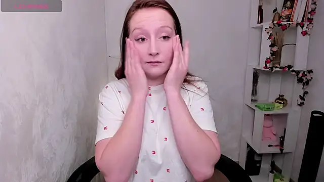 Snapshot of LinaFlawless chatting on 14, 10, 2025 LinaFlawless online show from 14, 10, 2025