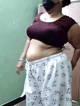 Snapshot of abinaya26 chatting on 5, 4, 2026 abinaya26 online show from 5, 4, 2026