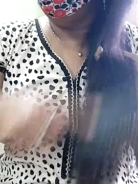 Snapshot of abinaya26 chatting on 7, 5, 2026 abinaya26 online show from 7, 5, 2026