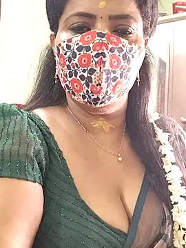 Snapshot of abinaya26 chatting on 13, 5, 2026 abinaya26 online show from 13, 5, 2026