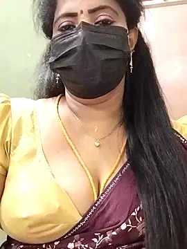 Snapshot of abinaya26 chatting on 20, 5, 2026 abinaya26 online show from 20, 5, 2026