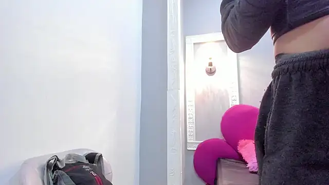 Bonniie 22 online show from 13, 12, 2025