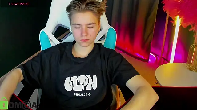 Jean Wilsons online show from 21, 3, 2025