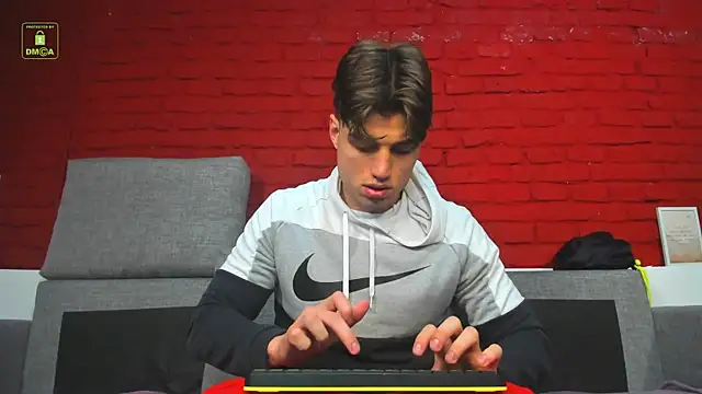 Snapshot of Kyle_Baker chatting on 14, 5, 2026 Kyle Baker online show from 14, 5, 2026