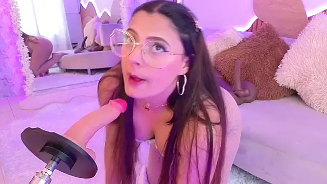 madisonjones- online show from 28, 11, 2025