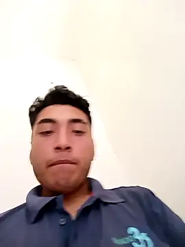 crisssalazar online show from 14, 4, 2026