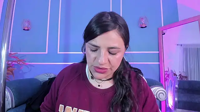 TaraTaylorr online show from 4, 11, 2025