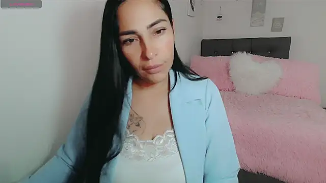 luna lgomez  online show from 18, 12, 2025