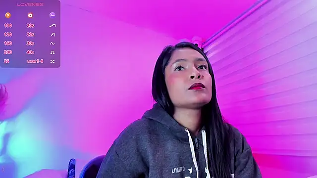 Snapshot of Fernanda_liie_ chatting on 18, 4, 2026 Fernanda liie online show from 18, 4, 2026