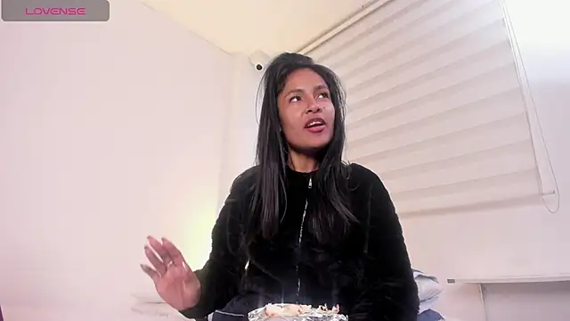 Snapshot of Fernanda_liie_ chatting on 18, 6, 2026 Fernanda liie online show from 18, 6, 2026