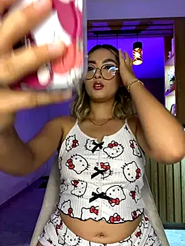 Snapshot of allison_wen chatting on 4, 11, 2025 allison wen online show from 4, 11, 2025