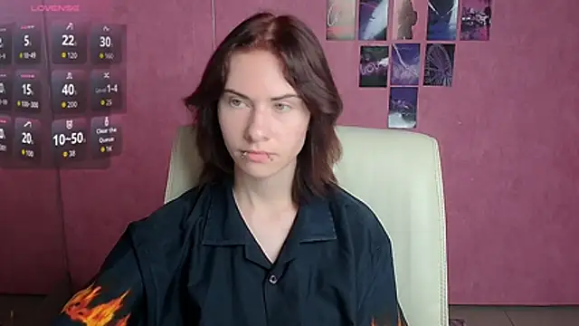 Snapshot of Fiona_Night chatting on 19, 7, 2026 Fiona Night online show from 19, 7, 2026