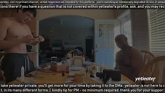 Snapshot of yetieater chatting on 29, 12, 2024 yetieater online show from 29, 12, 2024