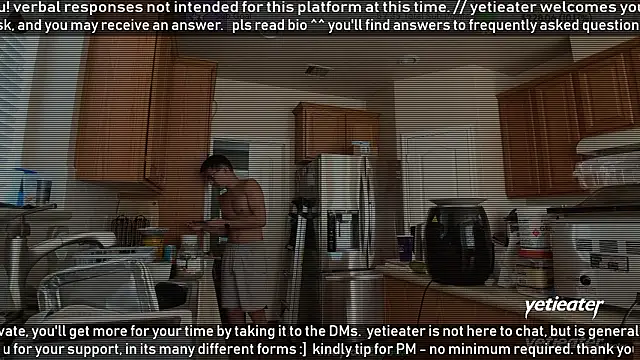 Snapshot of yetieater chatting on 9, 2, 2026 yetieater online show from 9, 2, 2026