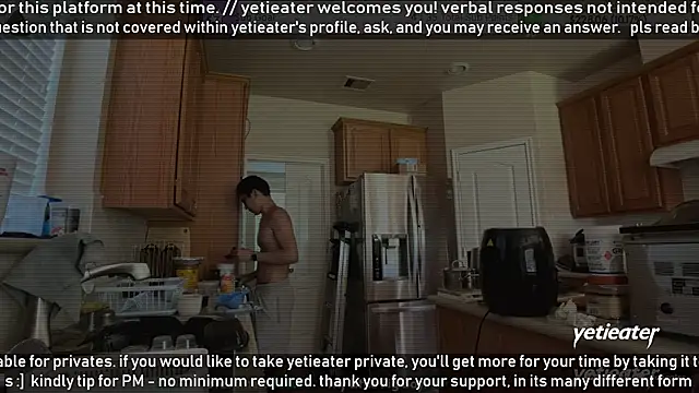 Snapshot of yetieater chatting on 29, 5, 2026 yetieater online show from 29, 5, 2026