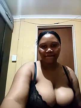Snapshot of JuicyMilkyTizzy chatting on 2, 4, 2026 JuicyMilkyTizzy online show from 2, 4, 2026