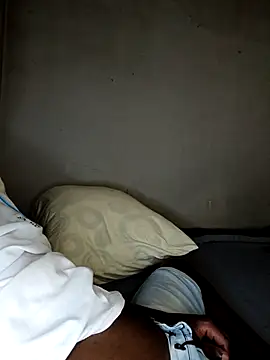 Snapshot of menzix96 chatting on 13, 11, 2025 menzix96 online show from 13, 11, 2025