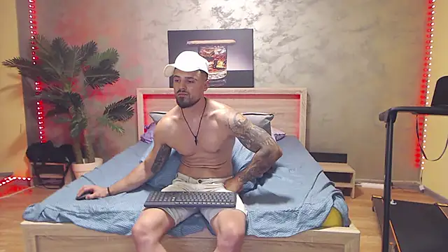 Snapshot of Tiberius_hunk chatting on 7, 7, 2026 Tiberius hunk online show from 7, 7, 2026