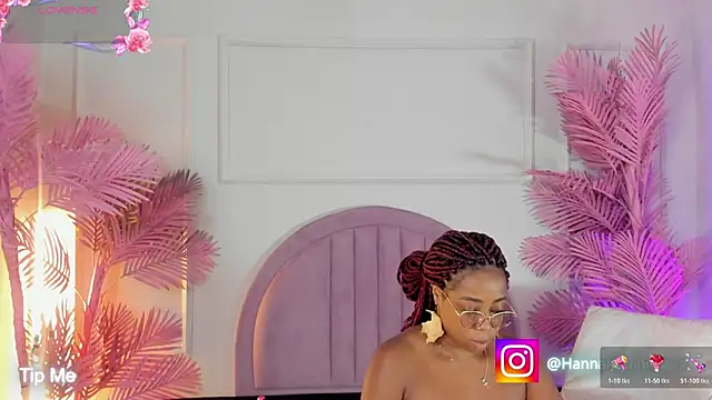 Snapshot of Hanaahquinn chatting on 18, 4, 2026 Hanaahquinn online show from 18, 4, 2026