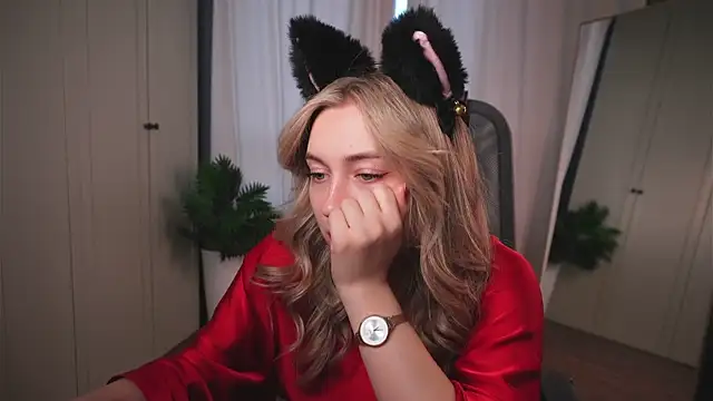 christie luv online show from 4, 11, 2025