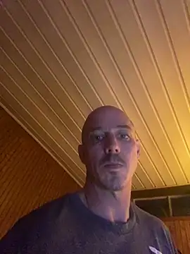 Mac ThunderCock online show from 13, 9, 2025