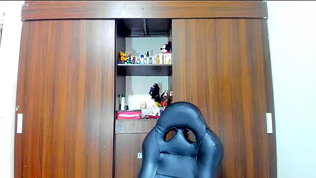 Snapshot of Dreamastercum_ chatting on 21, 11, 2025 Dreamastercum online show from 21, 11, 2025