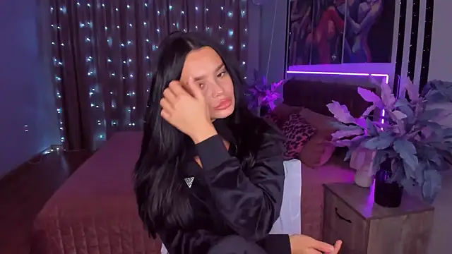 DanaSincere online show from 5, 3, 2025