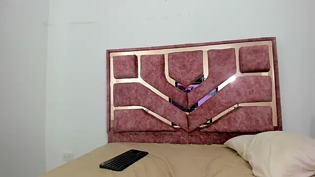 emilyy cooperr online show from 20, 3, 2025