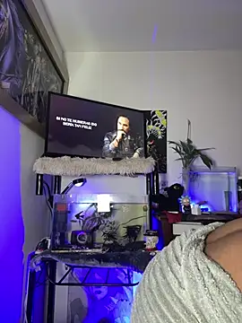 Snapshot of CRAZY-BOY99 chatting on 7, 7, 2026 CRAZY-BOY99 online show from 7, 7, 2026