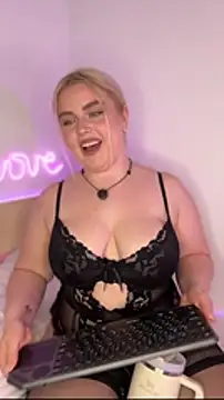 April Vancee online show from 12, 4, 2026