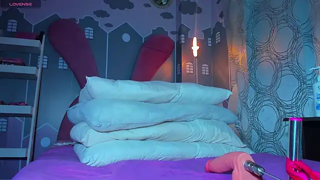 sweetiepeach  online show from 30, 11, 2025